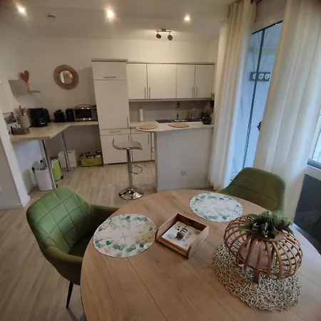Апартаменты Modernes Und Stilvolles 2-zimmer-wohlfuehlappartement Im Kurgebiet *